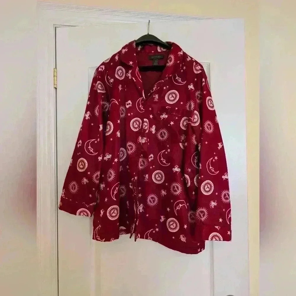 Mantles celestial pj set top and bottoms size large